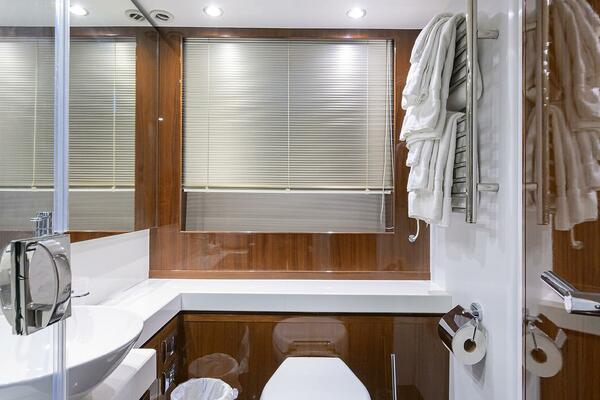 TIGHT SQUEEZE 64ft Princess Yacht For Sale