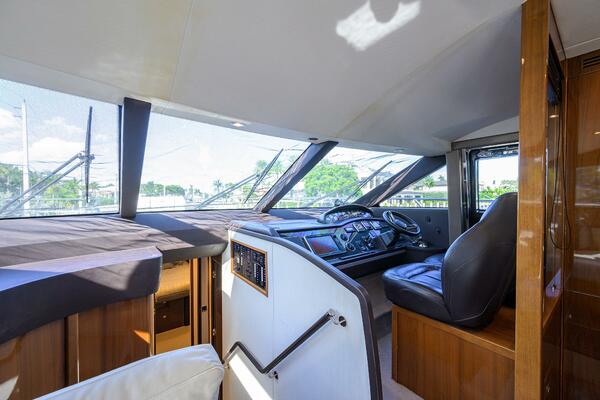 TIGHT SQUEEZE 64ft Princess Yacht For Sale