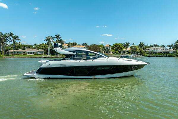 2018 Sunseeker 57