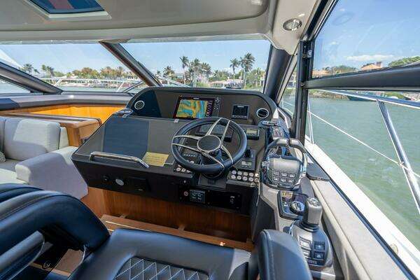 2018 Sunseeker 57