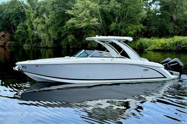 30-ft-Cobalt-2022-R30-Drama Free Freeport Florida United States  yacht for sale
