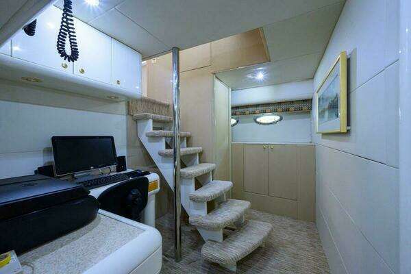 Lazzara Yachts 80 Cockpit Motoryacht Yacht For Sale