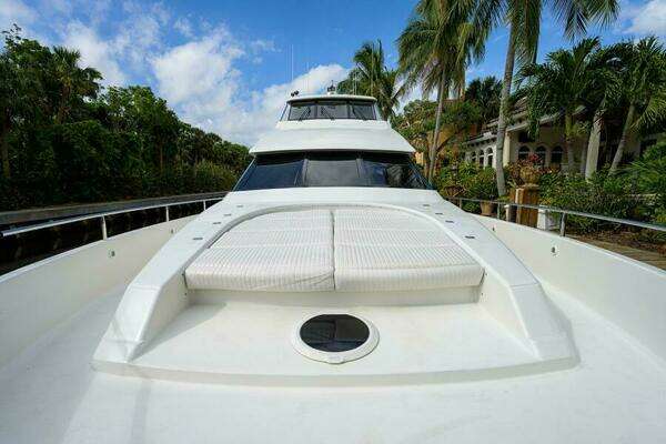 Lazzara Yachts 80 Cockpit Motoryacht Yacht For Sale