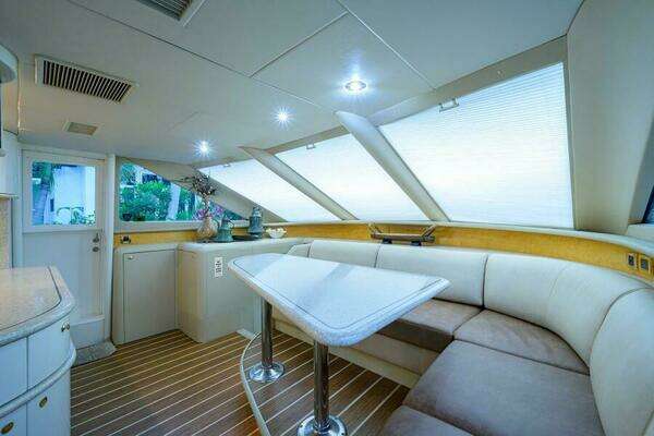 Lazzara Yachts 80 Cockpit Motoryacht Yacht For Sale