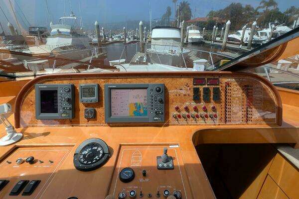 Johnson Motor Yacht Yacht For Sale