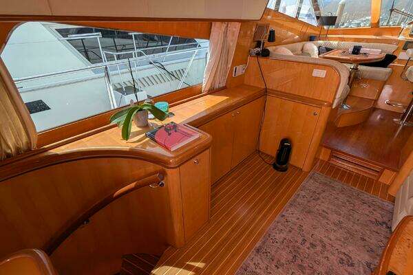 Johnson Motor Yacht Yacht For Sale