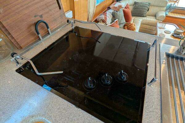 Johnson Motor Yacht Yacht For Sale