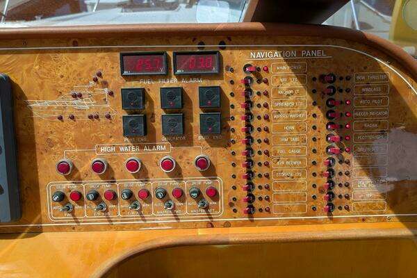 Johnson Motor Yacht Yacht For Sale