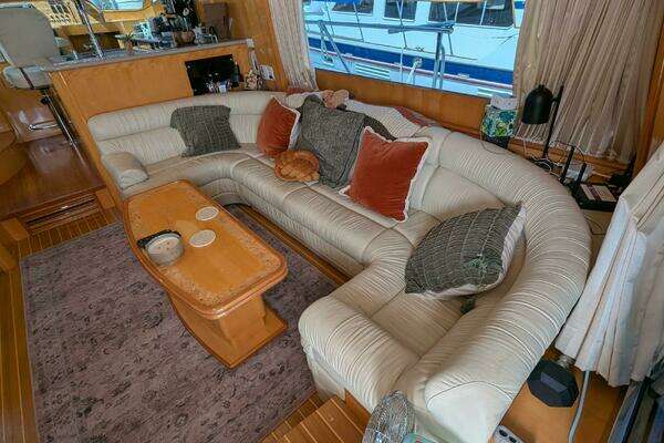 Johnson Motor Yacht Yacht For Sale