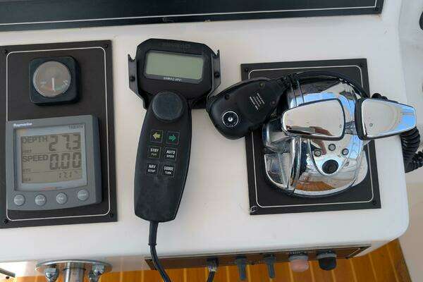 Johnson Motor Yacht Yacht For Sale