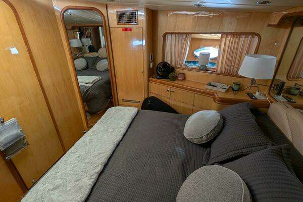 Johnson Motor Yacht Yacht For Sale