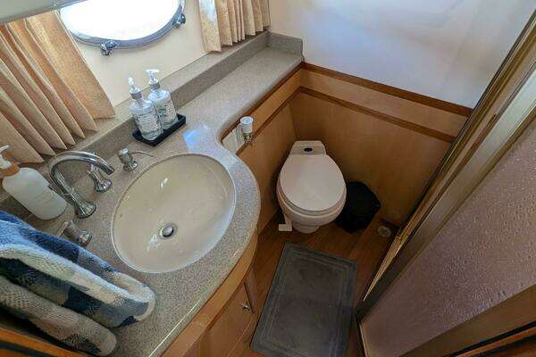 Johnson Motor Yacht Yacht For Sale