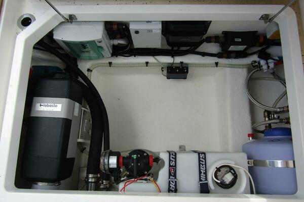 30ft Nimbus Yacht For Sale