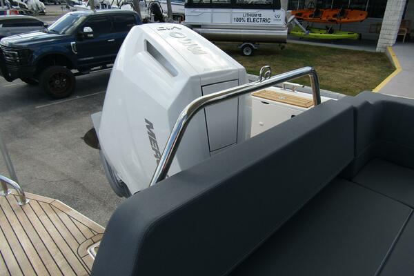 30ft Nimbus Yacht For Sale