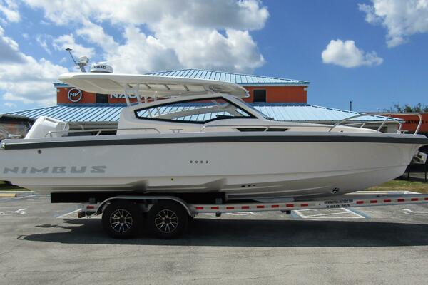 30ft Nimbus Yacht For Sale