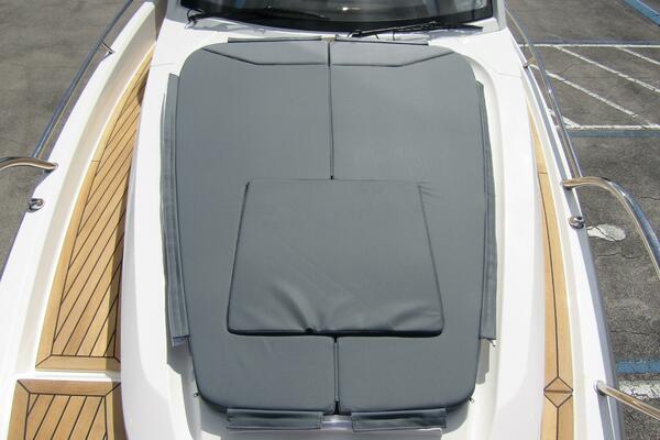 30ft Nimbus Yacht For Sale