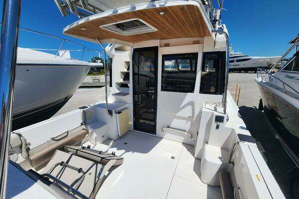 Photo of the 2020 Cutwater C-32 CB