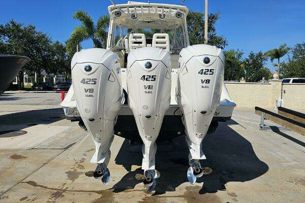 Hydra-Sports 3500 VX Repowered Yacht For Sale