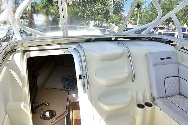 Hydra-Sports 3500 VX Repowered Yacht For Sale