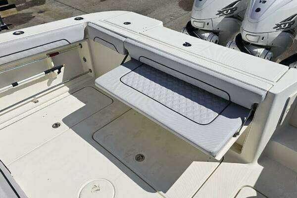 Hydra-Sports 3500 VX Repowered Yacht For Sale