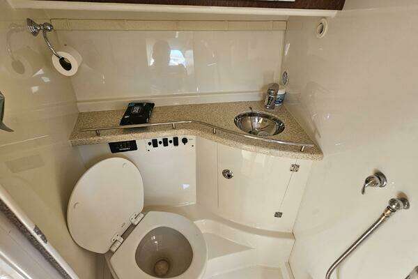 Hydra-Sports 3500 VX Repowered Yacht For Sale