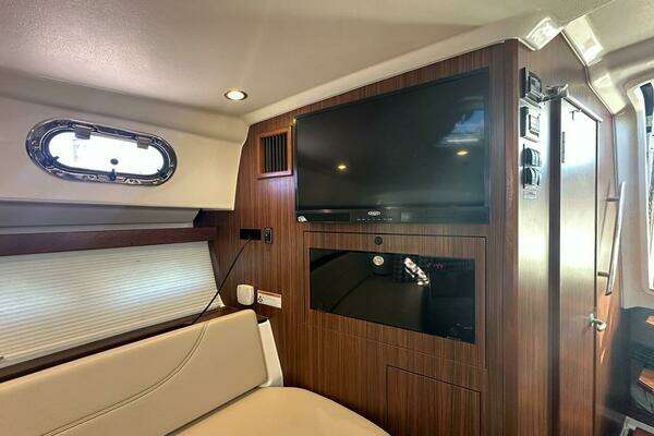 Pursuit 355 OS Yacht For Sale