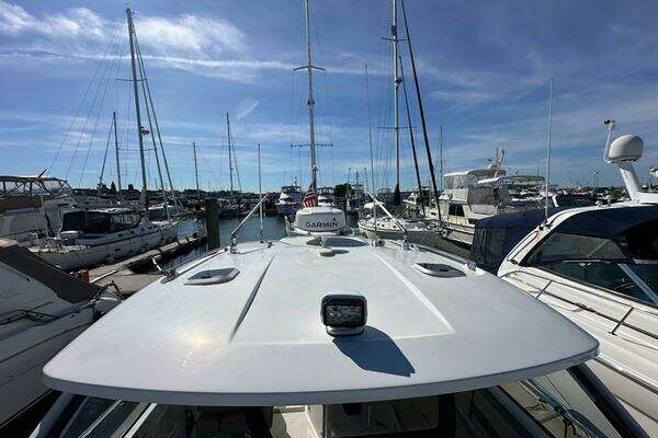 Pursuit 355 OS Yacht For Sale
