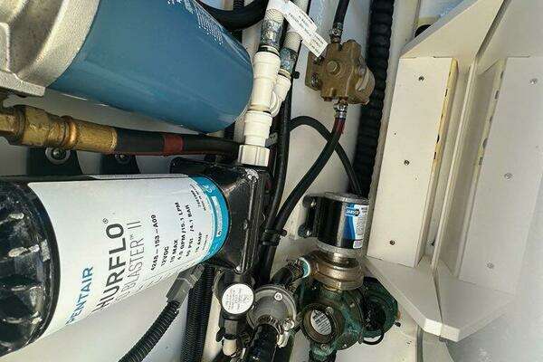 Pursuit 355 OS Yacht For Sale