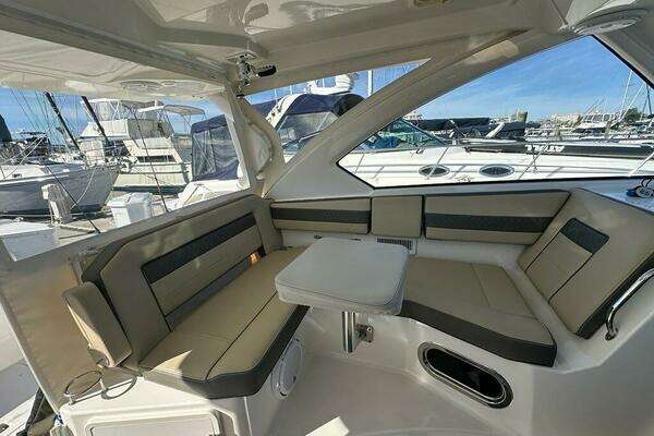 Pursuit 355 OS Yacht For Sale