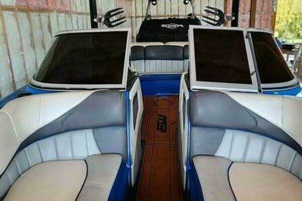 Photo of the 2017 MB F21