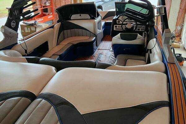 Photo of the 2017 MB F21