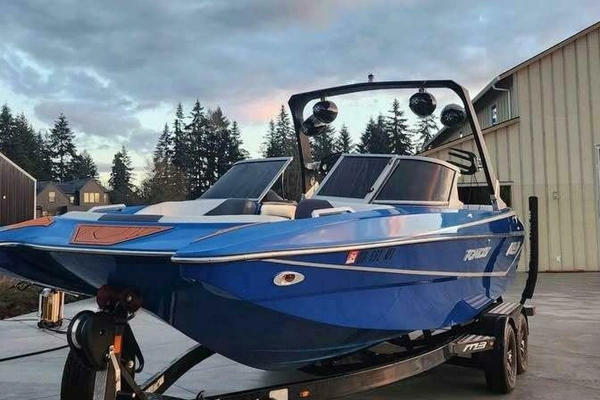 21-ft-MB-2017-F21- PORTLAND Oregon United States  yacht for sale