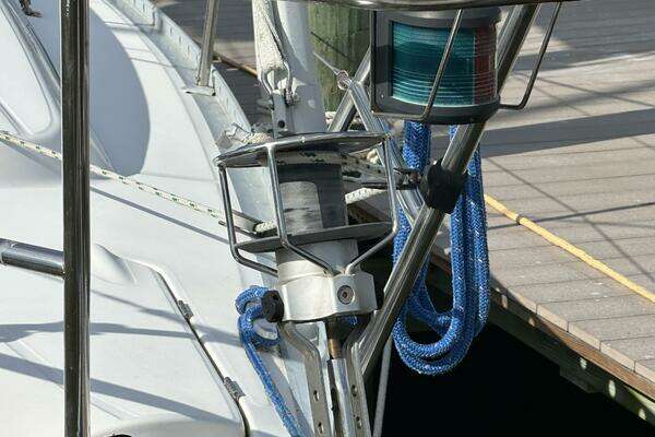 Photo of the 1999 Beneteau 