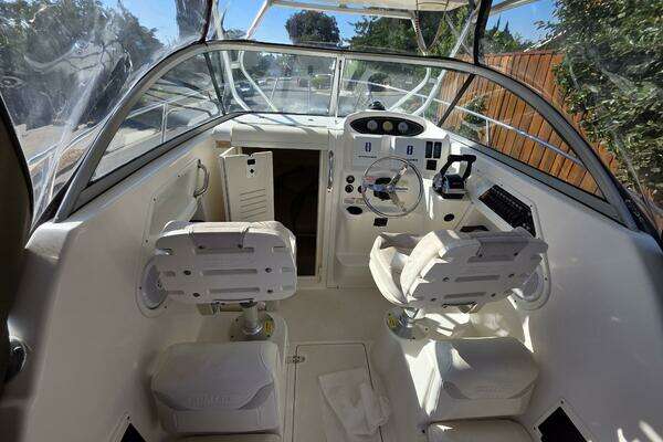 Boston Whaler 255 Conquest Yacht For Sale