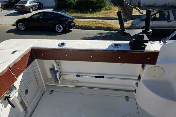 Boston Whaler 255 Conquest Yacht For Sale