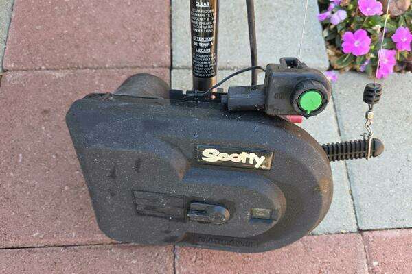 Boston Whaler 255 Conquest Yacht For Sale