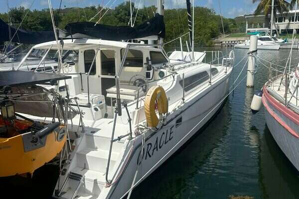 33-ft-Gemini-2010-- East End    yacht for sale