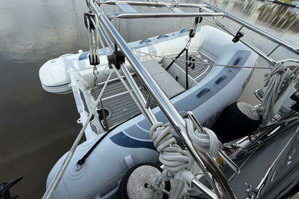 Catalina 355 Yacht For Sale