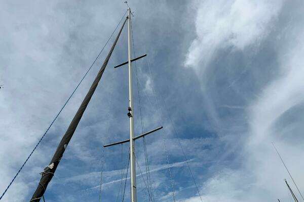 Catalina 355 Yacht For Sale