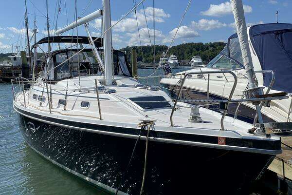 Photo of the 1997 Catalina Morgan 38