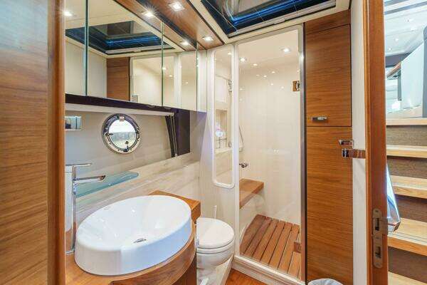 2017 Tiara Yachts 55