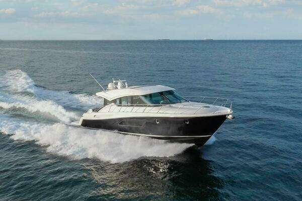 2017 Tiara Yachts 55