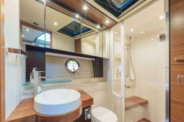 2017 Tiara Yachts 55