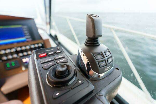 2017 Tiara Yachts 55