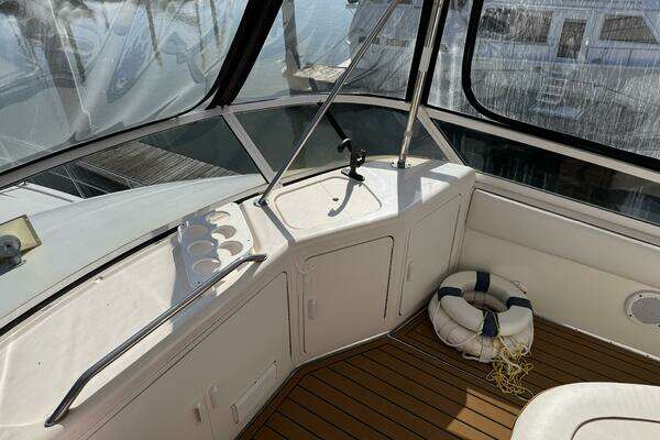 Photo of the 1998 Sea Ray 550 Sedan Bridge "Knottin Matters"