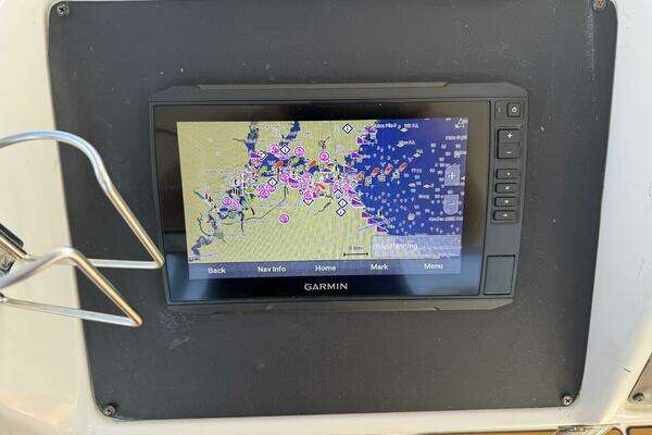 Photo of the 1998 Sea Ray 550 Sedan Bridge "Knottin Matters"