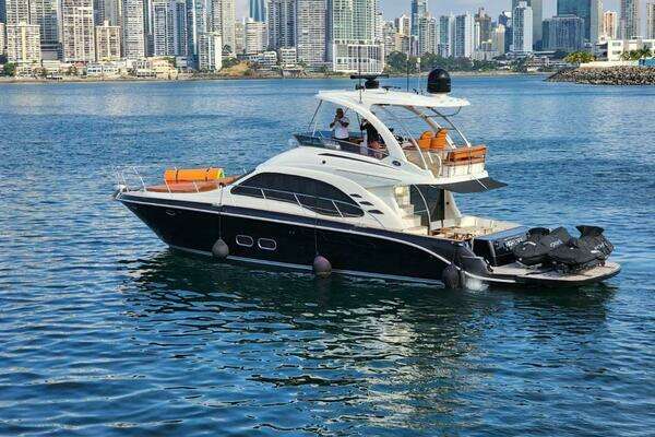52-ft-Sea Ray-2005-500 Sedan Bridge-Panama Panama yacht for sale