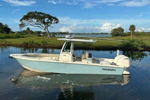 27-ft-Everglades-2019-273 CC-Stuart Florida United States yacht for sale