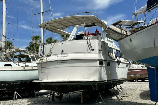 Morningstar 42ft Carver Yacht For Sale