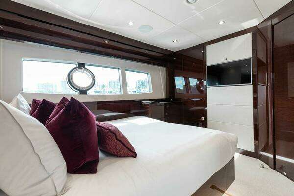 Sunseeker 95 yacht Yacht For Sale